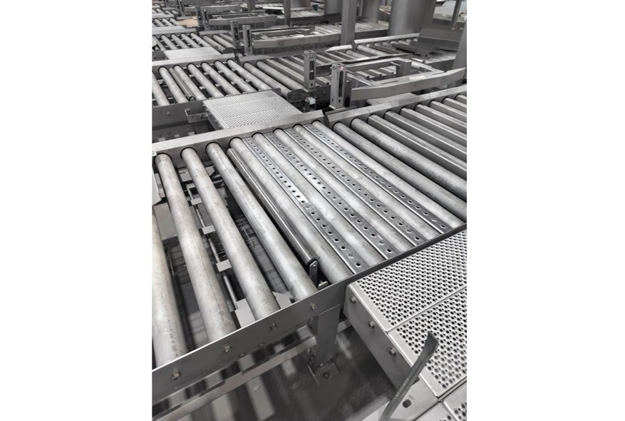 Frozen food conveyor