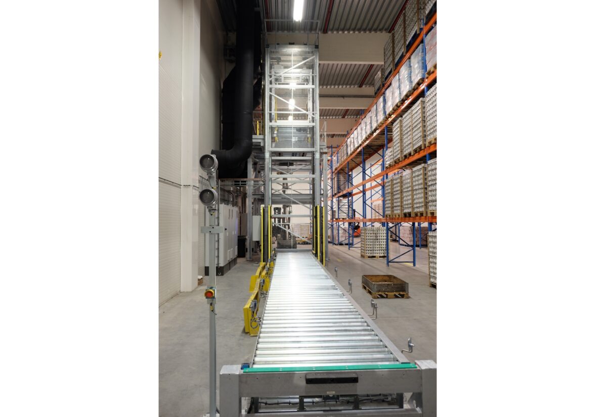 Koeltunnel lift wide
